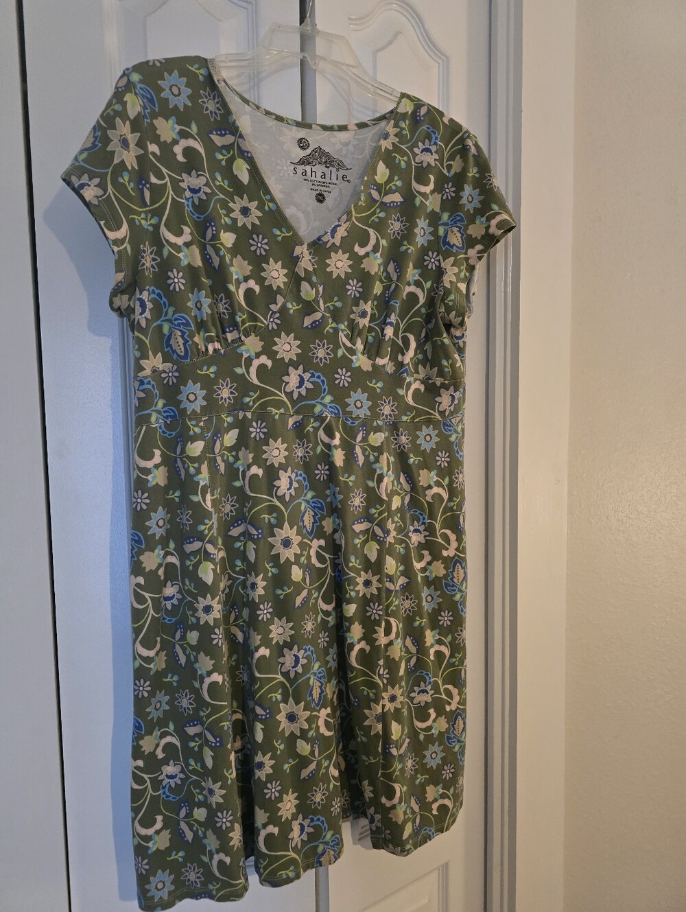 Sahalie Olive Green Floral V-Neck Midi Dress with Blue Accents PXL
